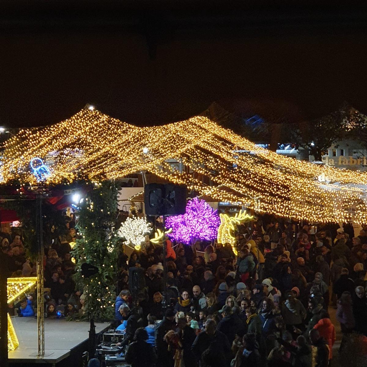 El mercat de Nadal en el moment de la inauguració