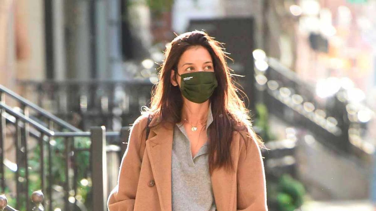 Katie Holmes vuelve a apostar por Mango en su look - Stilo