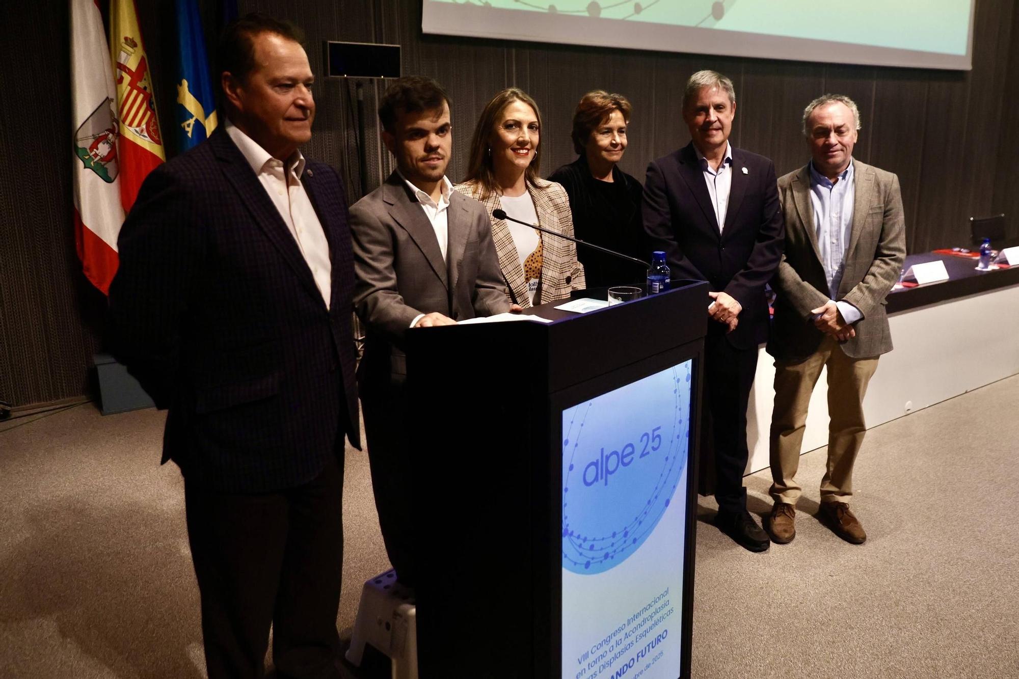 En imágenes: así fue el acto inaugural del congreso de acondroplasia de Alpe en Gijón