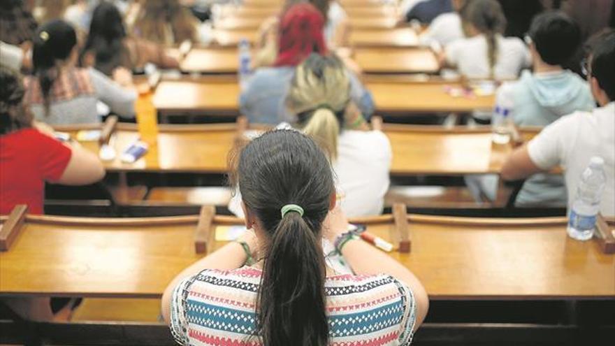 La UEx oferta 5.350 plazas de grado a nuevos alumnos para el próximo curso