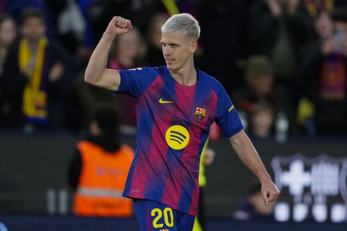 Dani Olmo celebra su gol ante el Real Oviedo