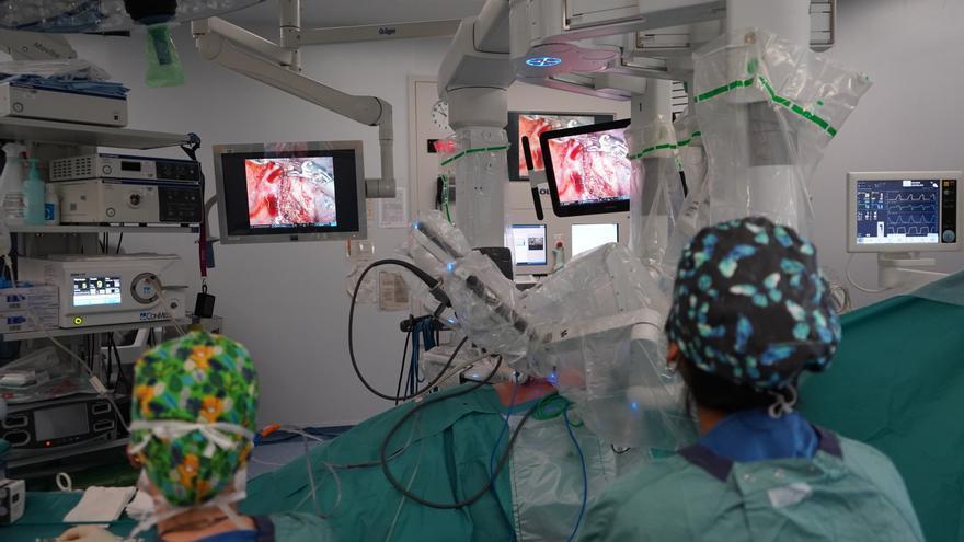Vall d'Hebron realiza el primer trasplante de pulmón robótico del mundo