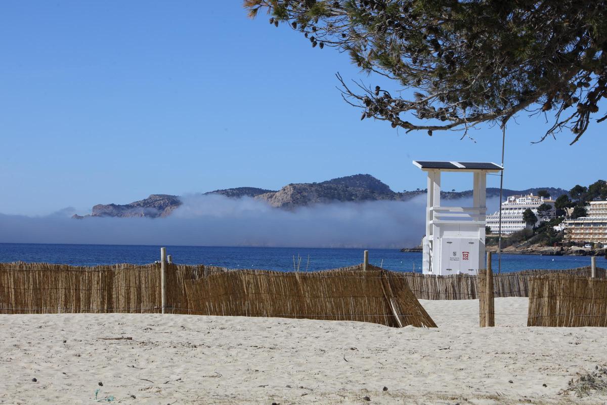 Wie eine Wand auf dem Meer: Nebel auf Mallorca