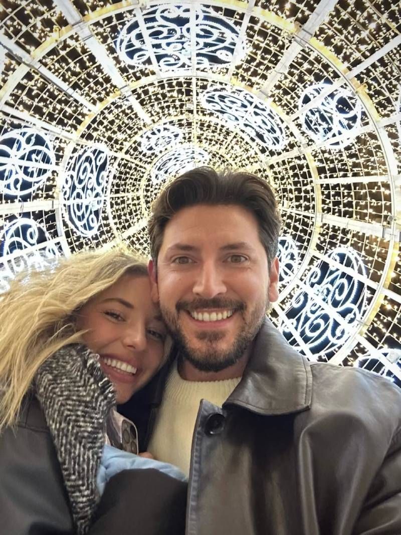 Así presentaba Manu a Ana, su novia desde hace unos meses.