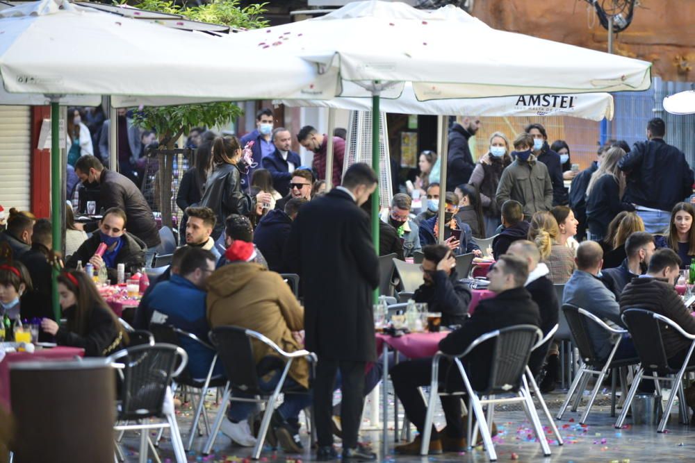 Ambiente festivo en Cartagena el último día del año