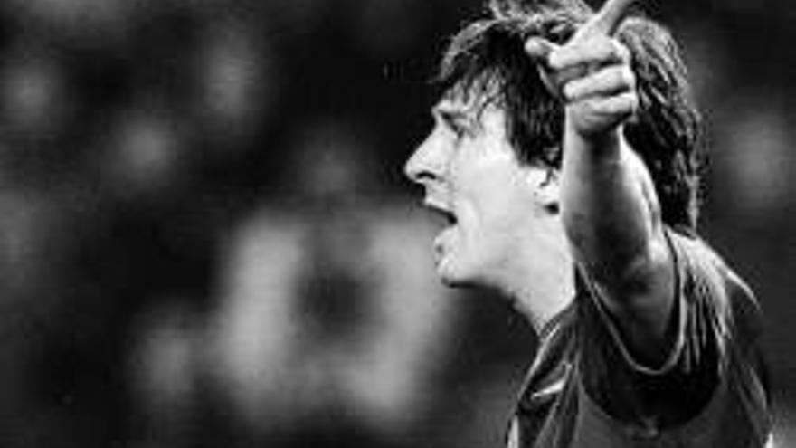 Messi: &quot;Nunca seré como Maradona, es el más grande&quot;