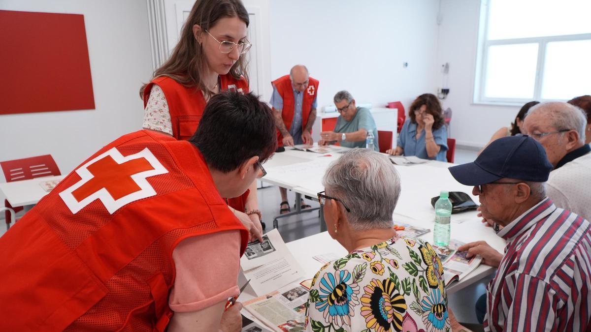La Comunidad de Madrid y Cruz Roja impulsan “Verano Activo en Compañía” para promover el envejecimiento activo y prevenir la soledad no deseada durante el verano.