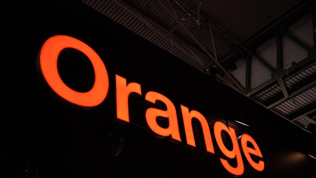 El logo de la marca Orange al seu estand