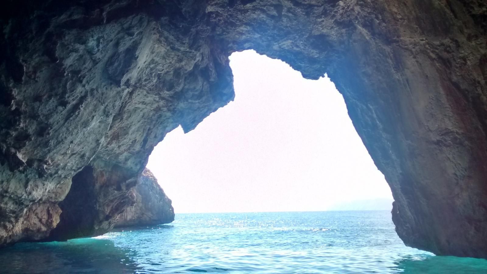 La Cova del Llop Marí.