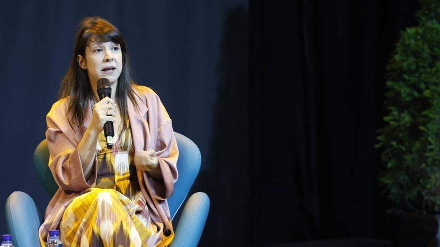 Entrevista con la escritora Aixa de la Cruz: &quot;La sangre permite hablar de esa falsa dicotomía entre lo corporal y lo divino&quot;