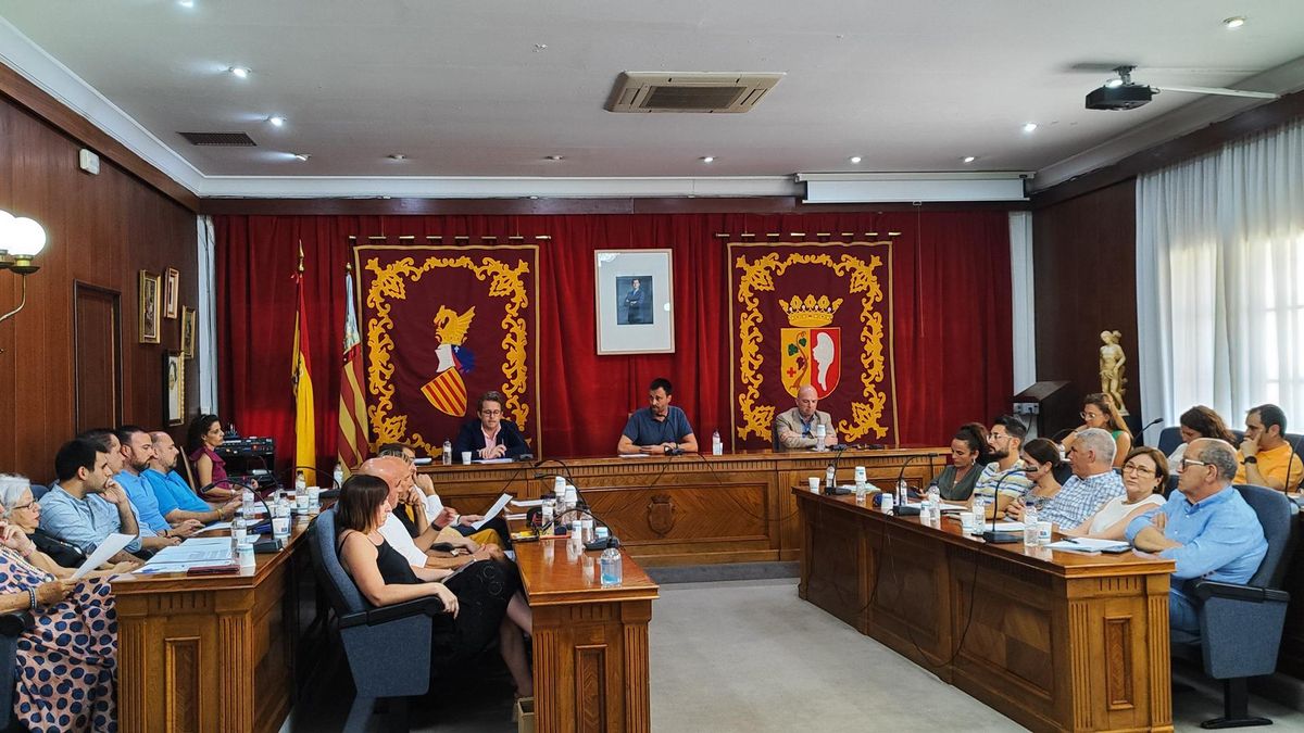 El pleno municipal del Ayuntamiento de Vinaròs, cuya gobernabilidad está parada por el momento.