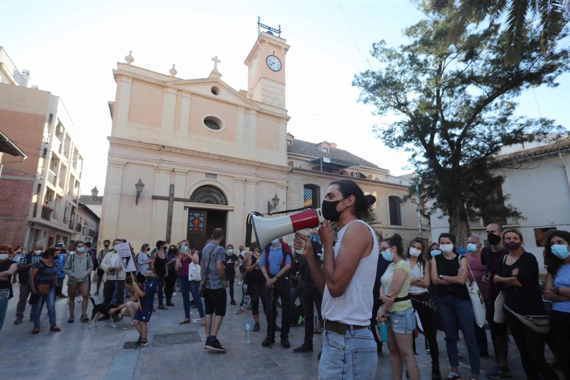 Protesta de los vecinos de Benimaclet contra el vallado de solares ocupados