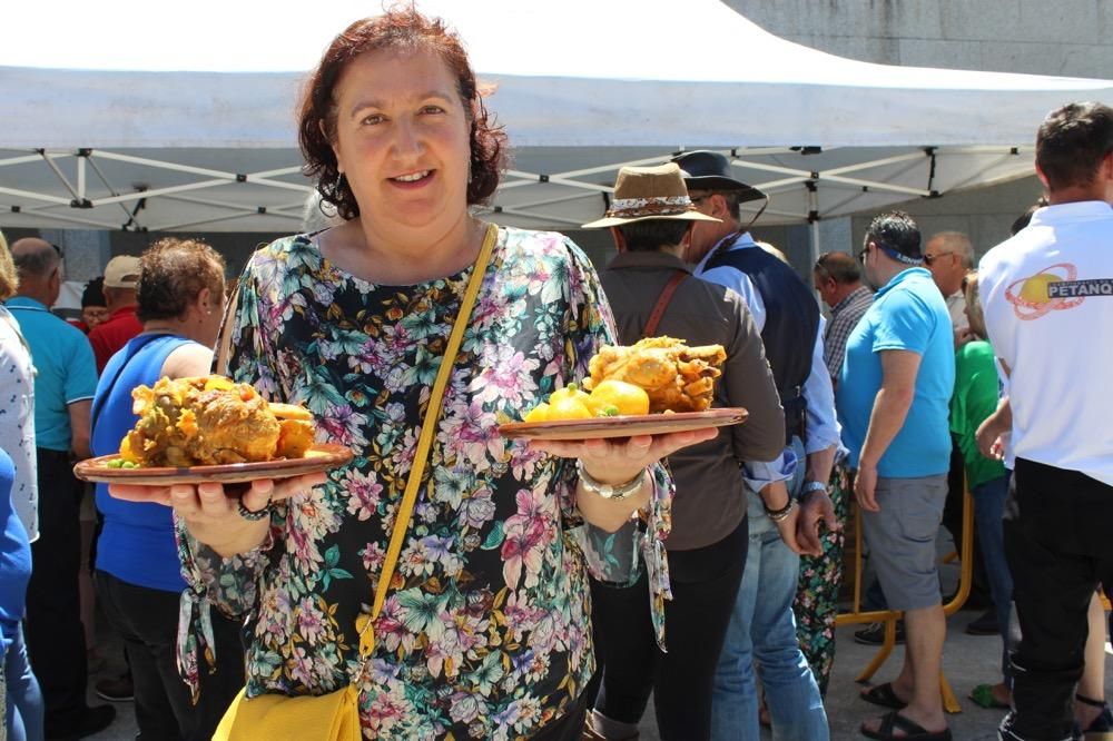 La XVIII edición de la fiesta gastronómica coincide con la celebración del Concurso-Exposición de Espantallos na Ruta do Río Barbeira.