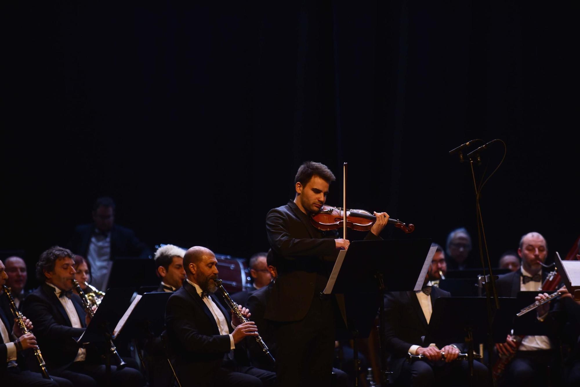 El violinista coruñés Daniel Vlashi vuelve a casa