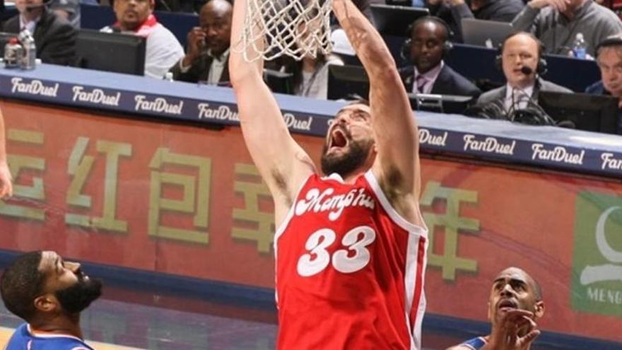 Marc Gasol brilla con 37 puntos ante los Knicks de Calderón