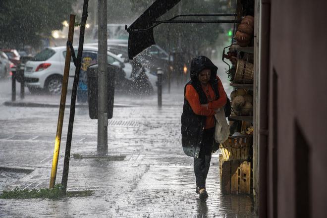 Una potente borrasca se acerca a España y entra en el radar del Centro Nacional de Huracanes