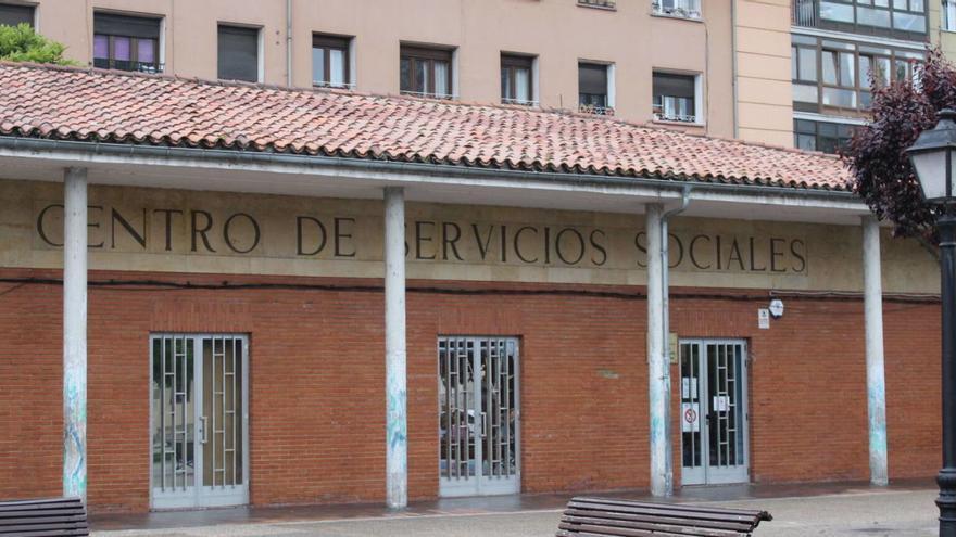 El centro social de Ventanielles, en la plaza Lago Enol. | JER OSPINA