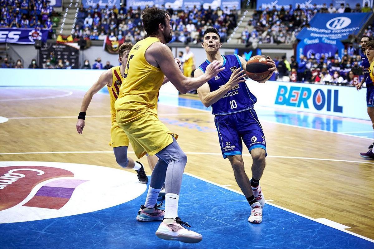 03/07/2026 Gonzalo Corbalán, durante un partido con el San Pablo Burgos. EUROPA ESPAÑA DEPORTES SAN PABLO BURGOS