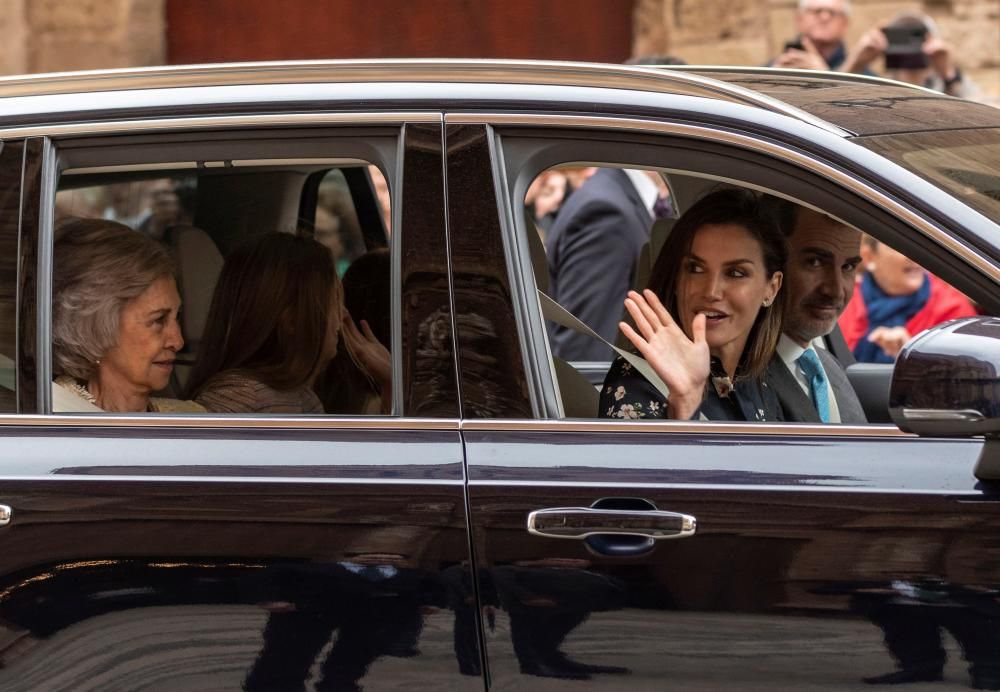 Los Reyes asisten a la misa de Pascua en la Catedral de Mallorca