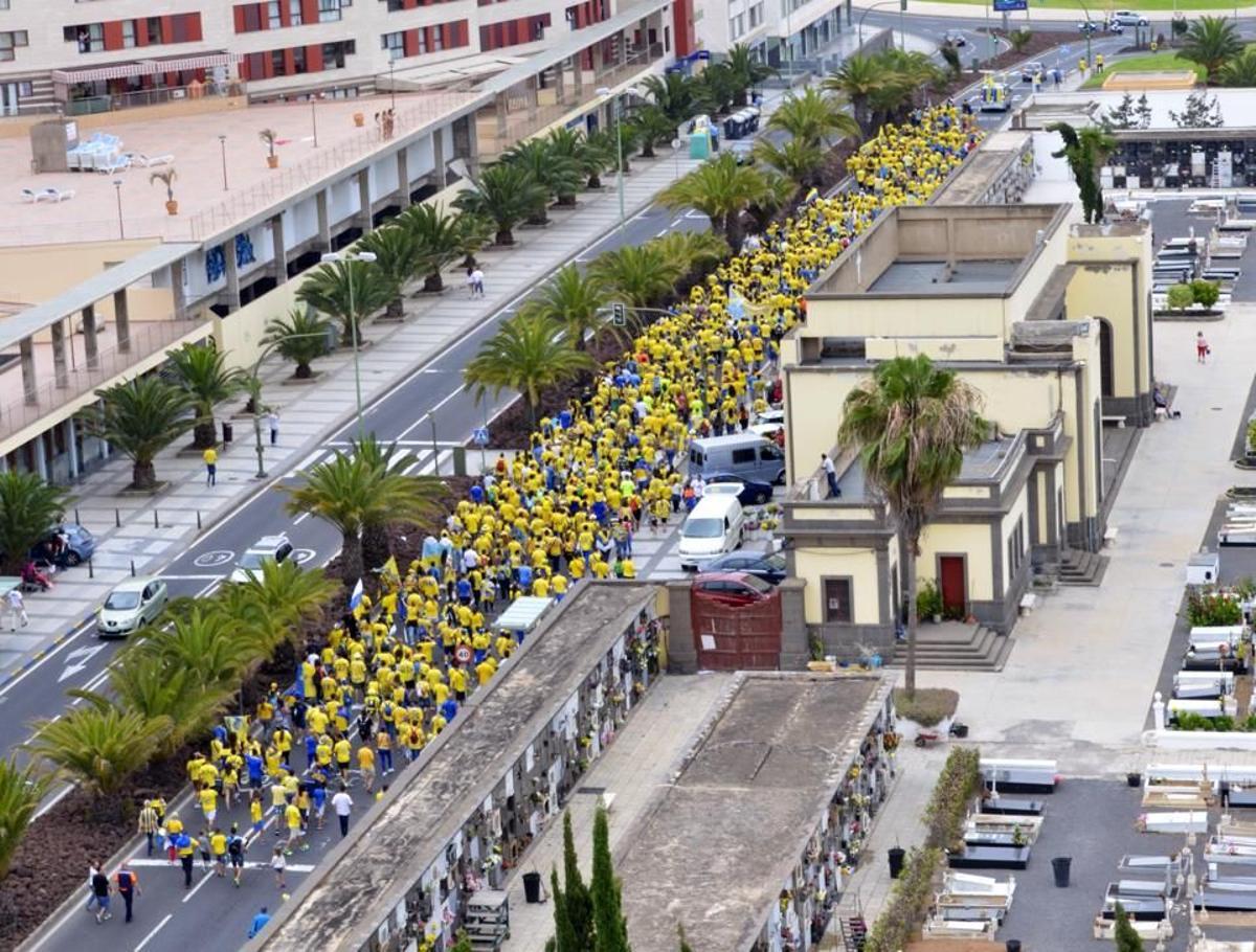 La marea amarilla, rumbo al Negrín