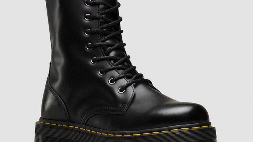 La calle ha hablado las botas Dr.Martens son el zapato del otono y lo llevaras incluso con vestidos Woman