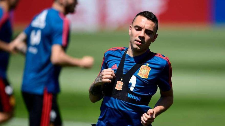 Iago Aspas, en el entrenamiento de la selección española, ayer, en Krasnodar. // Pierre-Philippe Marcou