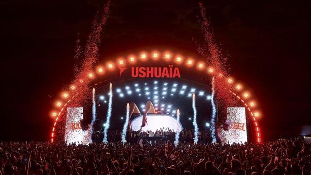 HUGEL en el escenario al aire libre de Ushuaïa Ibiza. | TNL