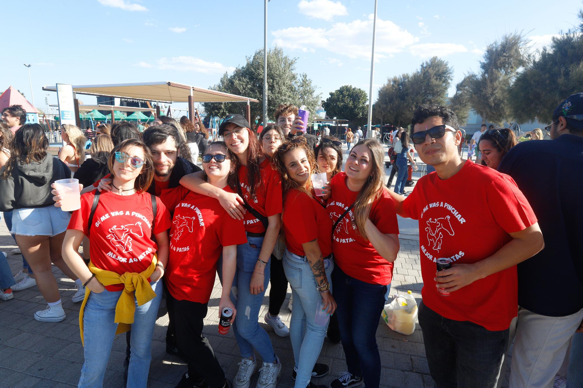 Búscate en las paellas universitarias de la Marina de València