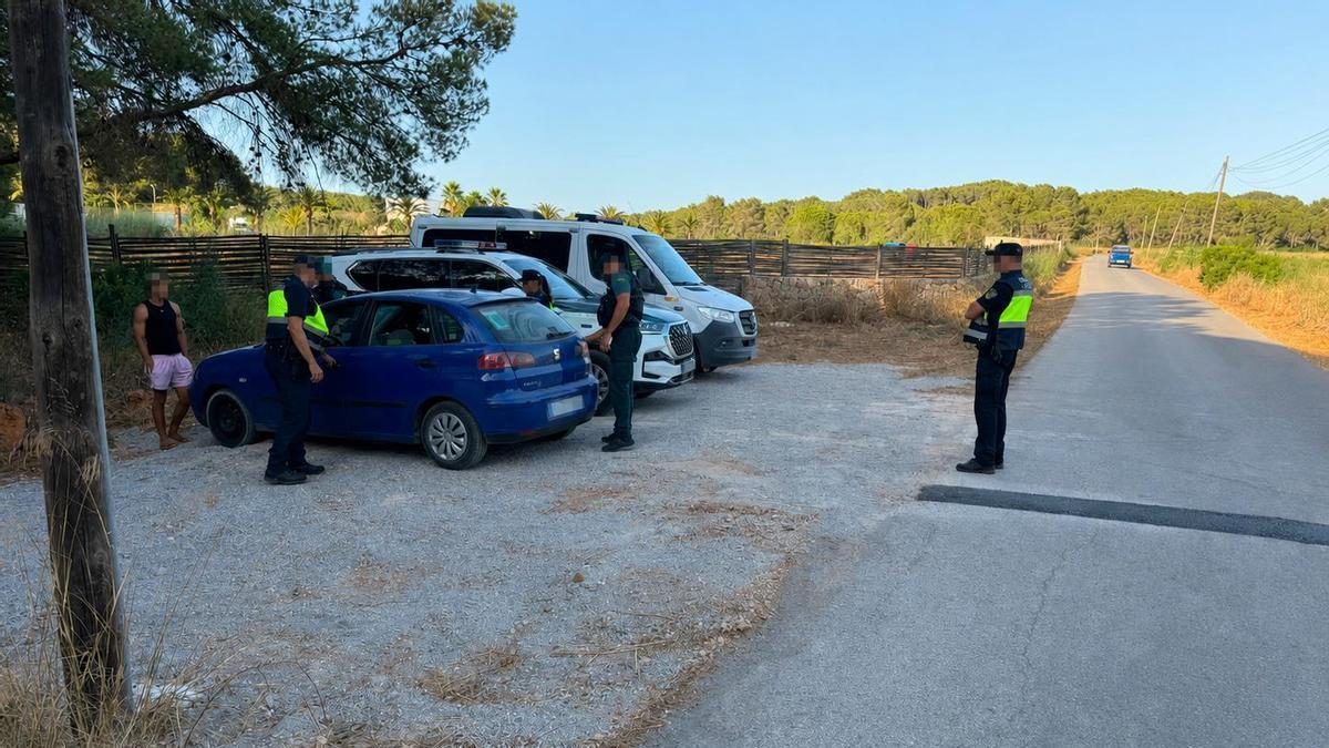 Uno de los controles del dispostivo conjunto de Policia Local y Guardia Civil.