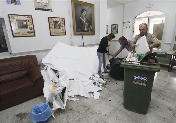 Asalto al colegio Doctor Huertas de Alcuéscar