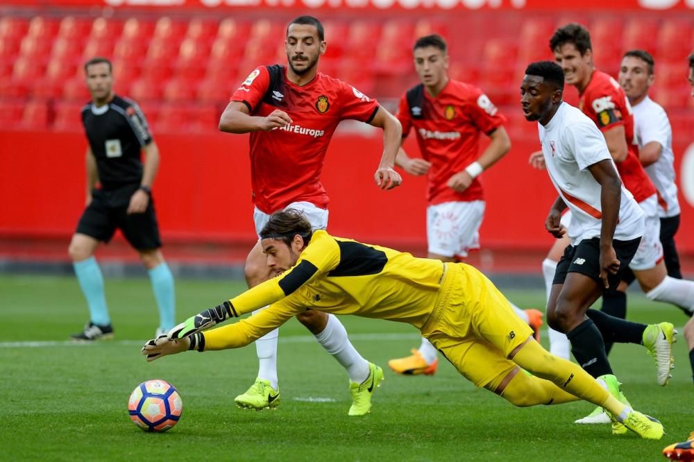 Real Mallorca kann doch noch siegen. Der Zweitligist hat am Sonntag (30.4.) das Auswärtsspiel gegen die zweite Mannschaft des FC Sevilla mit 3:2 gewonnen. Damit endet eine Serie von zehn erfolglosen Spielen.