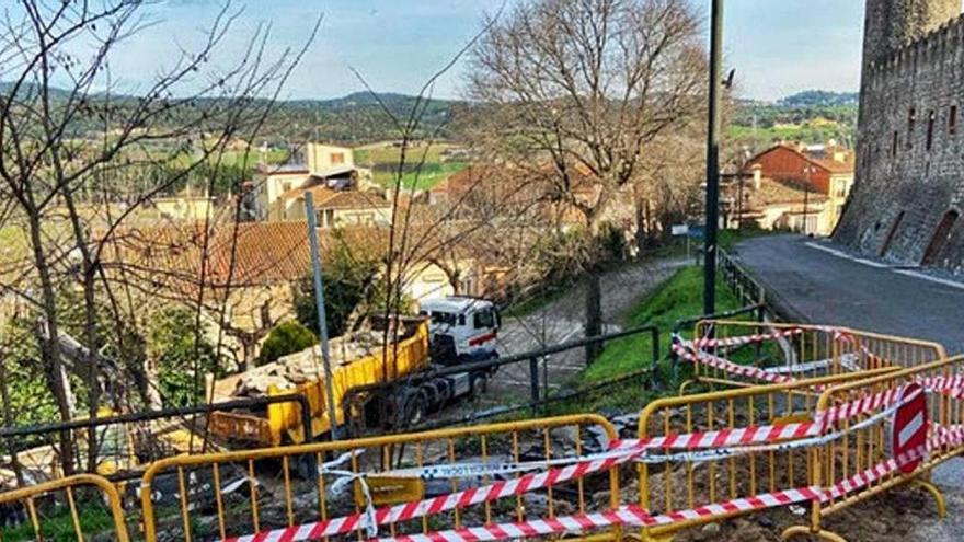 Les obres al carrer Turó de l&#039;Home d&#039;Hostalric s&#039;allargaran durant dos mesos