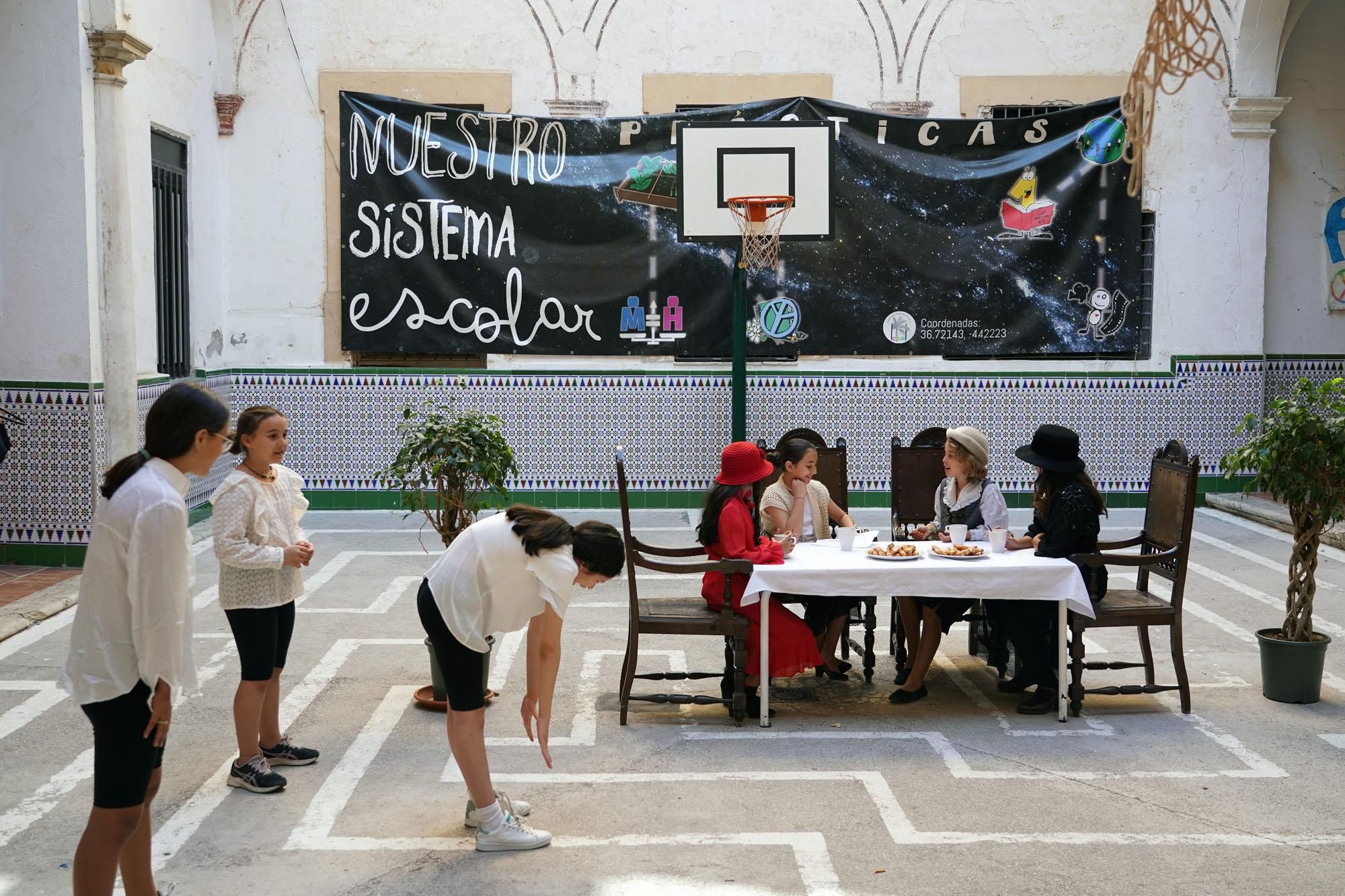 Visita guiada de los alumnos del Colegio Prácticas nº1 para dar a conocer la riqueza del edificio