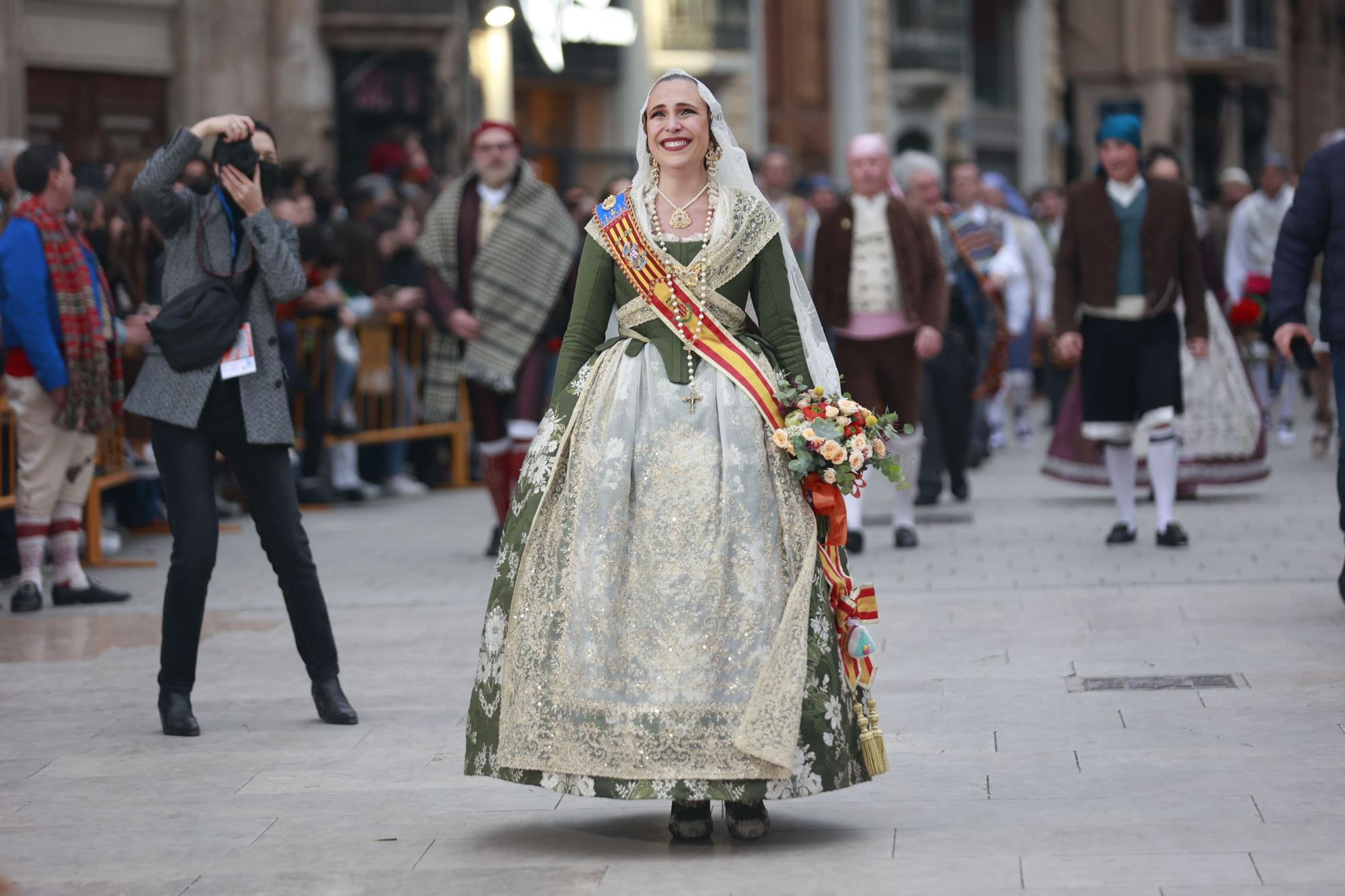 Búscate en el segundo día de ofrenda por la calle Quart (entre las 18:00 a las 19:00 horas)