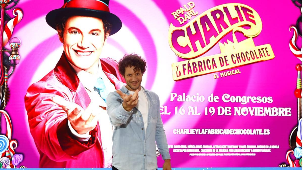 El cantante y actor Daniel Diges toma el papel protagonista de Willy Wonka en el musical de 'Charlie y la fábrica de chocolate', disponible en el Palacio de Congresos de Zaragoza del 16 al 19 de noviembre.