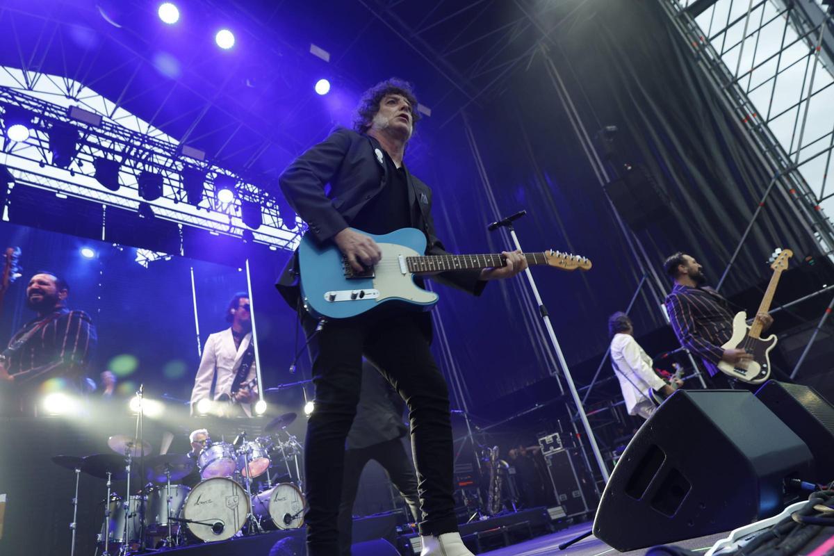 El concierto de Loquillo en el Festival Metrópoli de Gijón, en imágenes