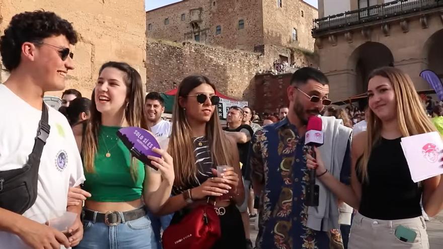 Captura del vídeo viral del Womad de Cáceres.