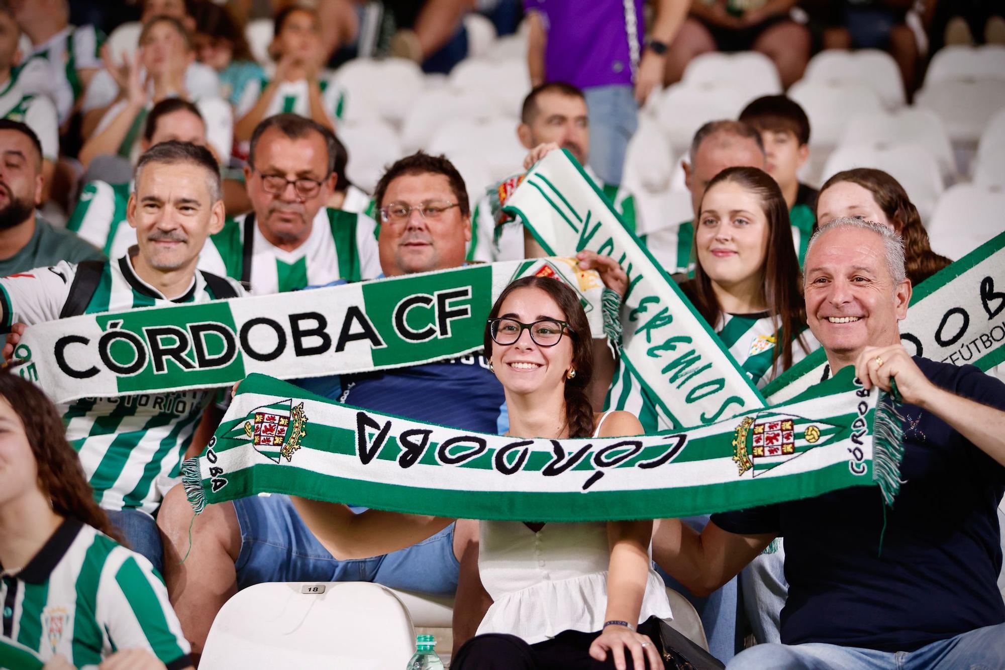 Córdoba CF-Cultural Leonesa | Las imágenes de la afición en El Arcángel
