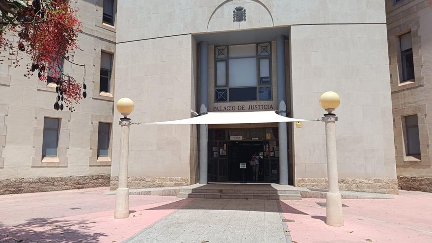 Absuelven a un joven de agredir sexualmente a una niña de 11 años en Benidorm y dejarla embarazada