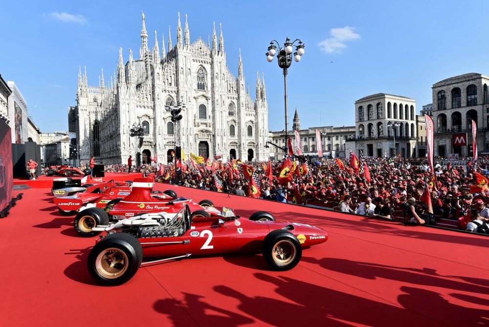 Conmemoración del 90 aniversario de la escudería de coches deportivos Ferrari. REUTERS/Flavio lo Scalzo