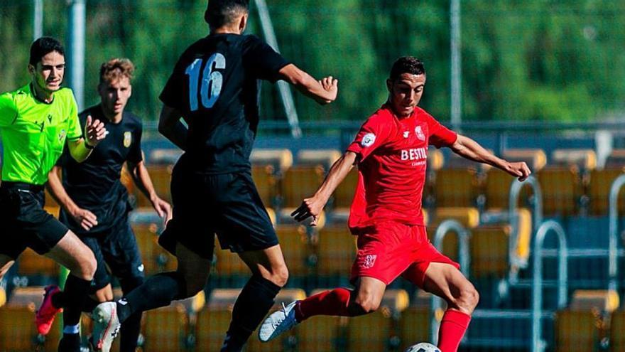 Un instante del amistoso disputado ayer entre el Roda y la Peña Deportiva.