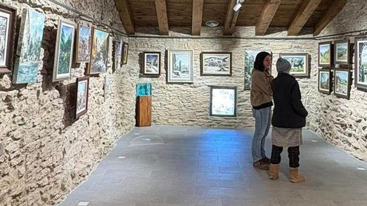 L'exposició de pintura i artesania a la Fundació Planes Corts