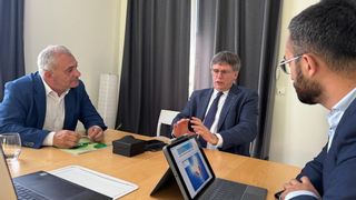 Puigdemont agita el Mar de las Calmas: AHI busca el apoyo de los vascos para que el control del parque marino se ejerza desde El Hierro