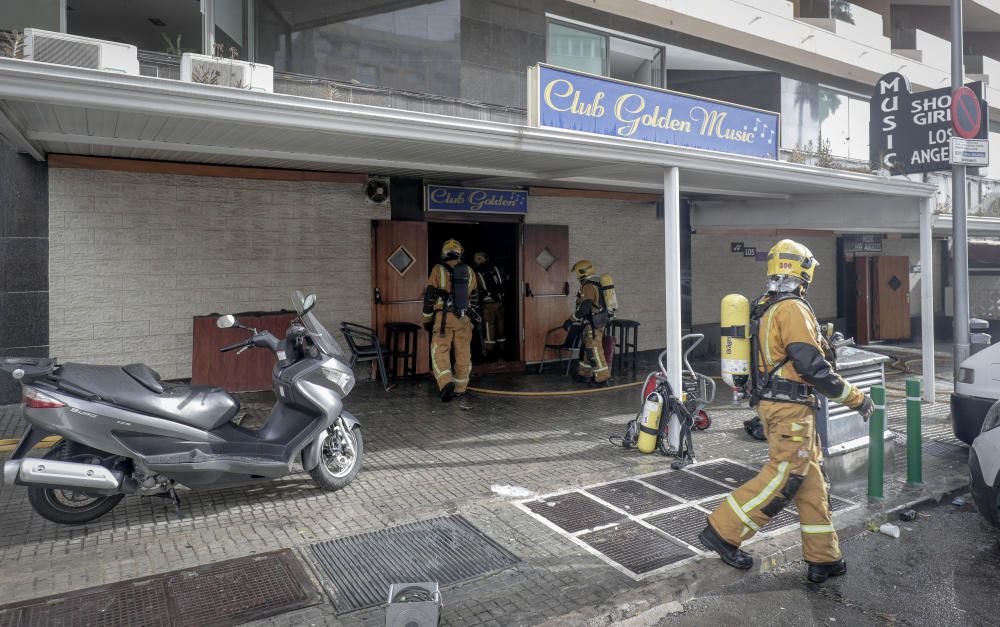 Unos ladrones incendian un local nocturno junto al Paseo Marítimo de Palma