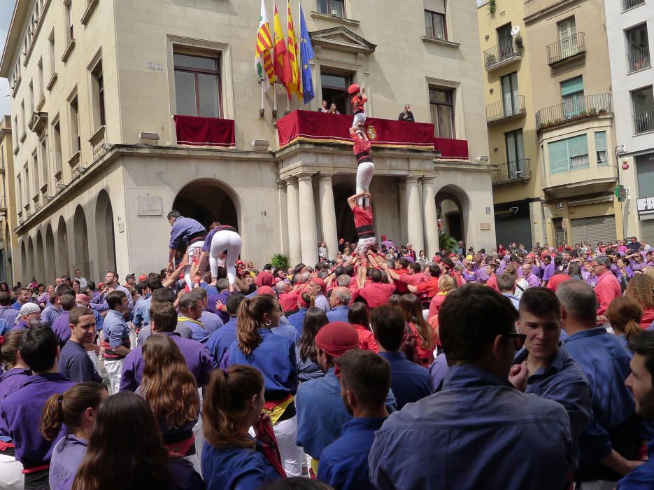 Rua infantil, cercavila i castells per acomiadar les Fires de Figueres