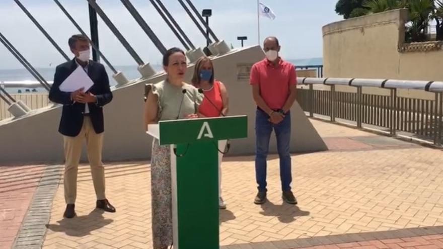 La delegada del Gobierno andaluz en Málaga, Patricia Navarro, durante la rueda de prensa que ha ofrecido en Fuengirola este miércoles.