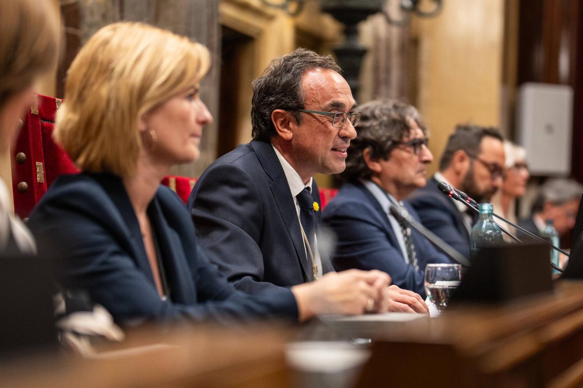 El Tribunal de Comptes suspèn Sumar i Aliança Catalana El Tribunal de Comptes suspèn Sumar i Aliança Catalana