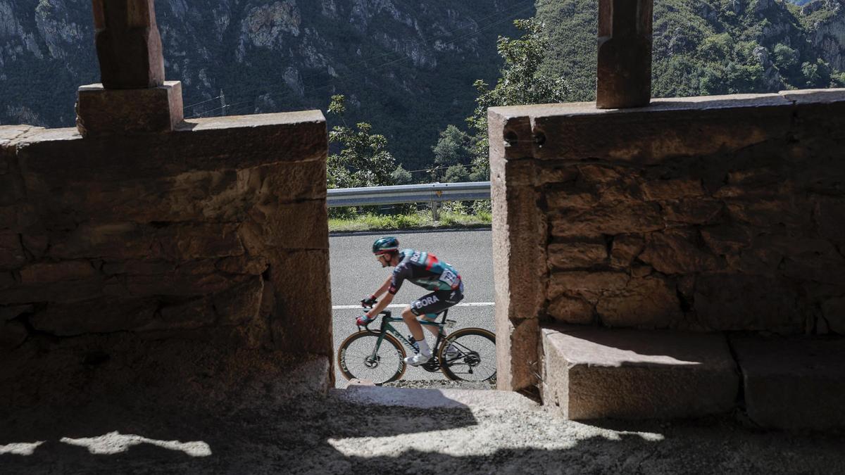 Ein Fahrer bei der Spanienrundfahrt Vuelta a España am Donnerstag (14.9.)