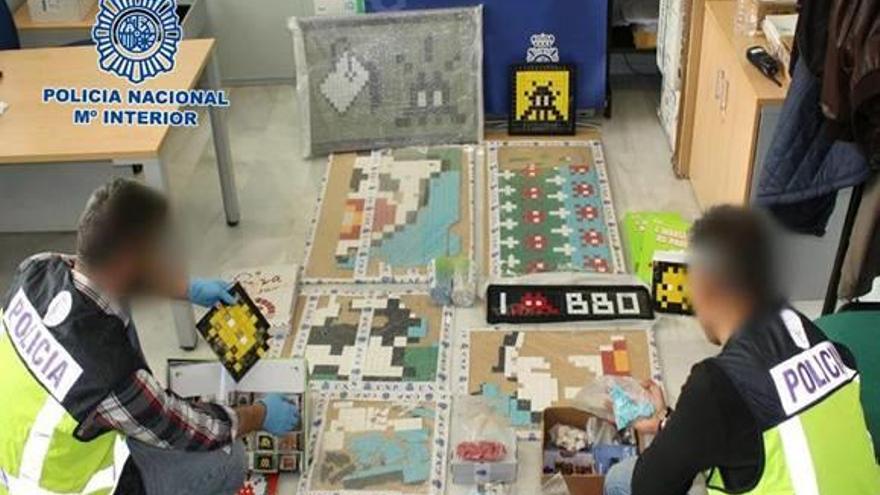 Arrestado en Granada por robar y vender obras del artista urbano «Invader»