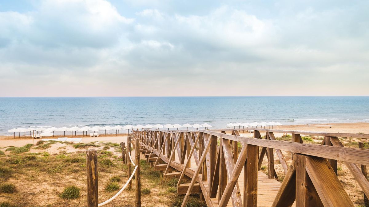 El desierto formado por increibles dunas en España